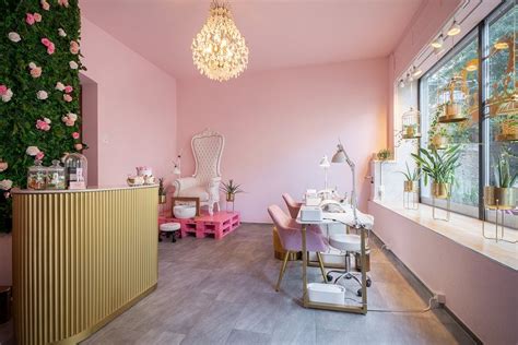 | When our Founder – Shirin Abulrazak created the business in 2003 it was to fill a niche in the market for a high standard, multi-functional <strong>beauty lounge</strong> for busy UAE women. . Its a secret beauty lounge